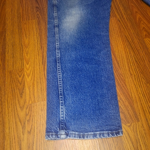 Wrangler Premium Quality Men's 40x30 Jeans – Medium Wash Denim Style&Comfort A75 - Picture 2 of 12